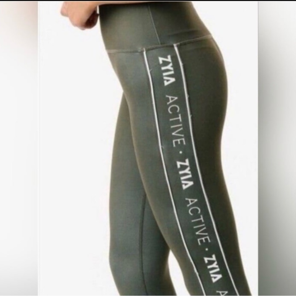 Zyia Active High-Rise Crop Leggings Olive / Army Green. Size 8 Side Logo…
